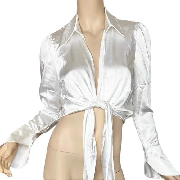 Fashion Nova Tie Front Top Off White Satin V Neck Crop Shirt Size Small - Picture 1 of 8
